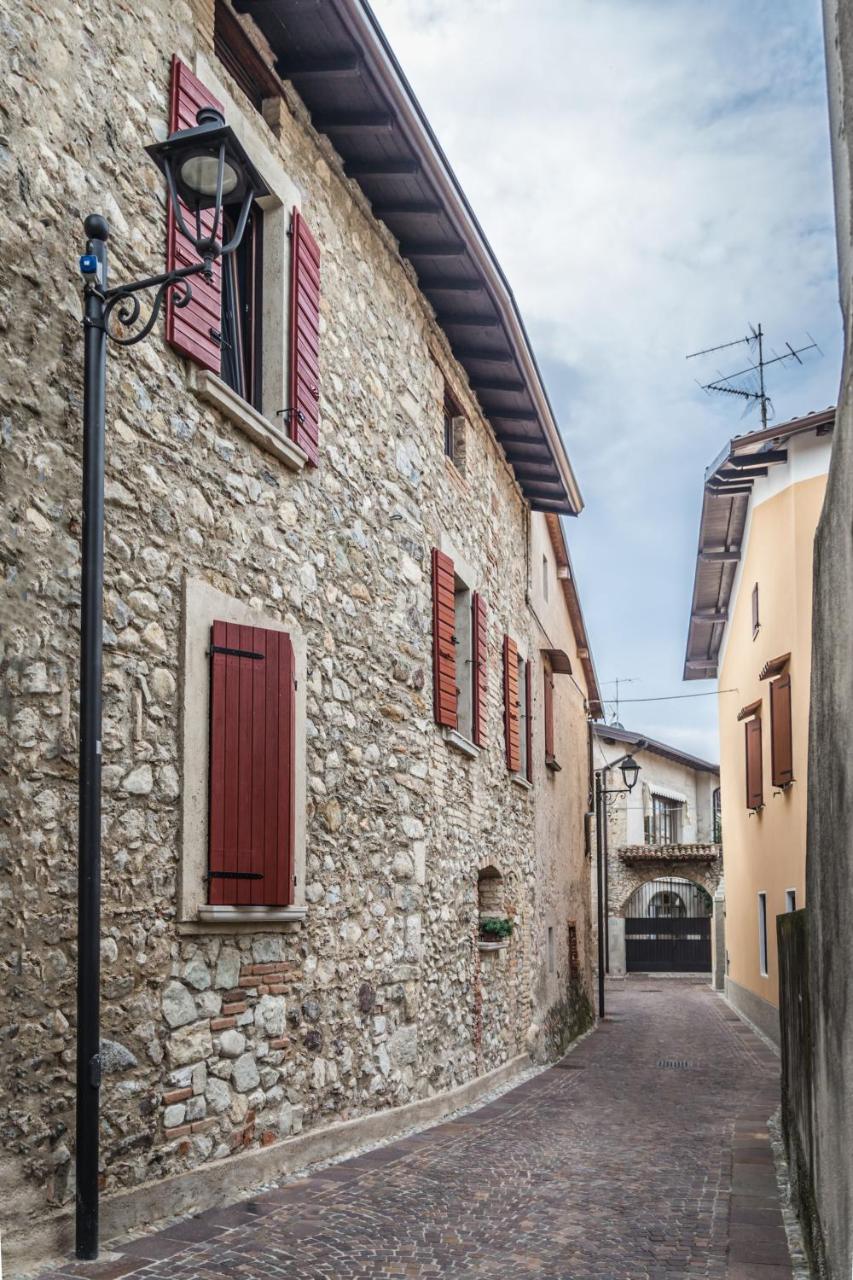 Antico Borgo B&B Con Spa - Adults Only Manerba del Garda Exterior photo